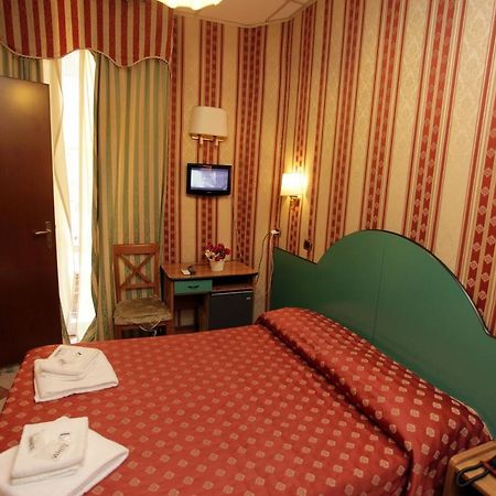 Hotel Hollywood Рим Экстерьер фото