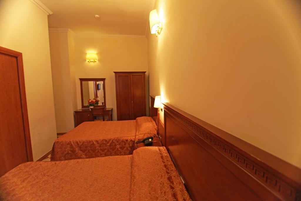 Hotel Hollywood Рим Экстерьер фото