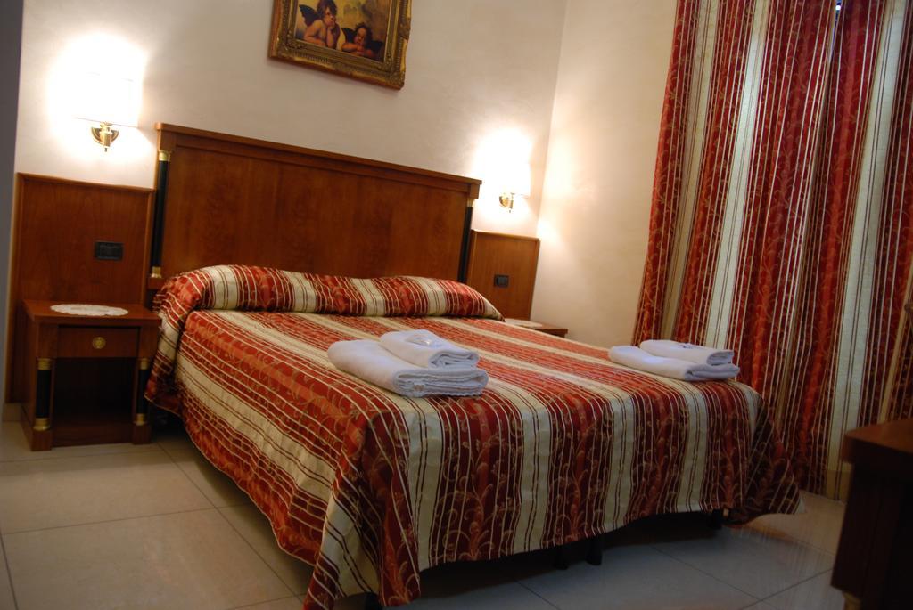 Hotel Hollywood Рим Экстерьер фото