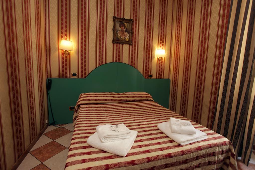 Hotel Hollywood Рим Экстерьер фото