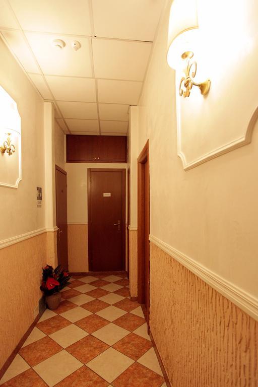 Hotel Hollywood Рим Экстерьер фото