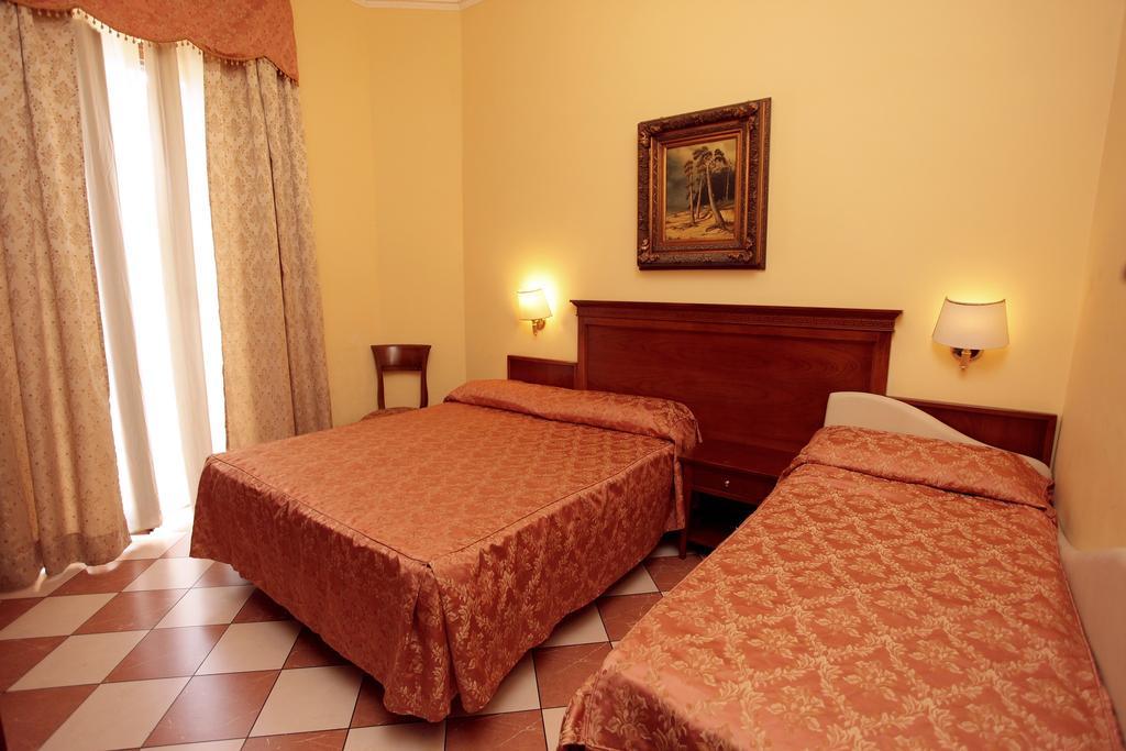 Hotel Hollywood Рим Экстерьер фото