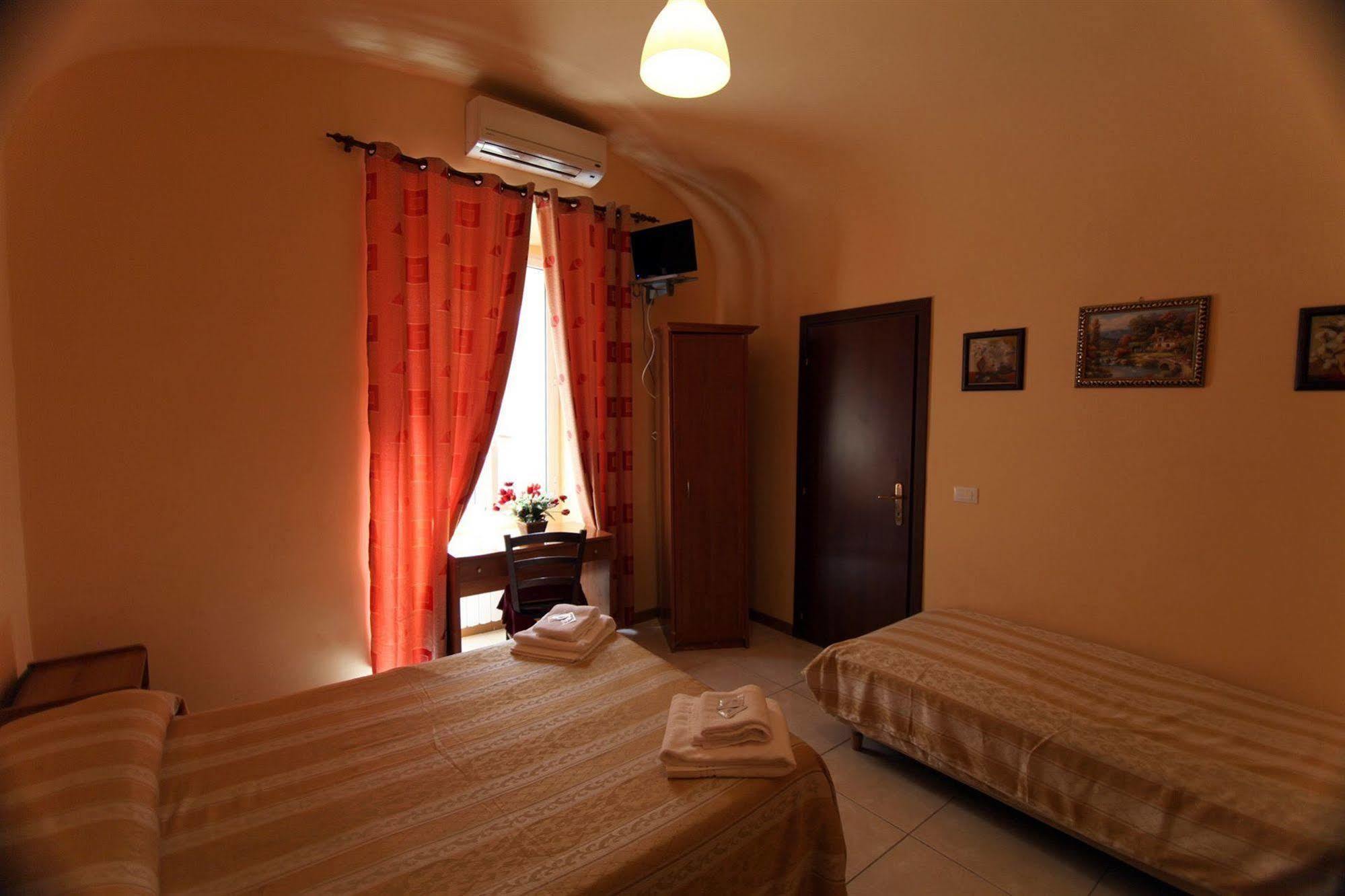 Hotel Hollywood Рим Экстерьер фото